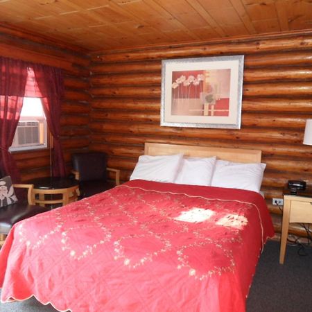 Seven Dwarfs Cabin - On The Brook Cabins Lake George Esterno foto