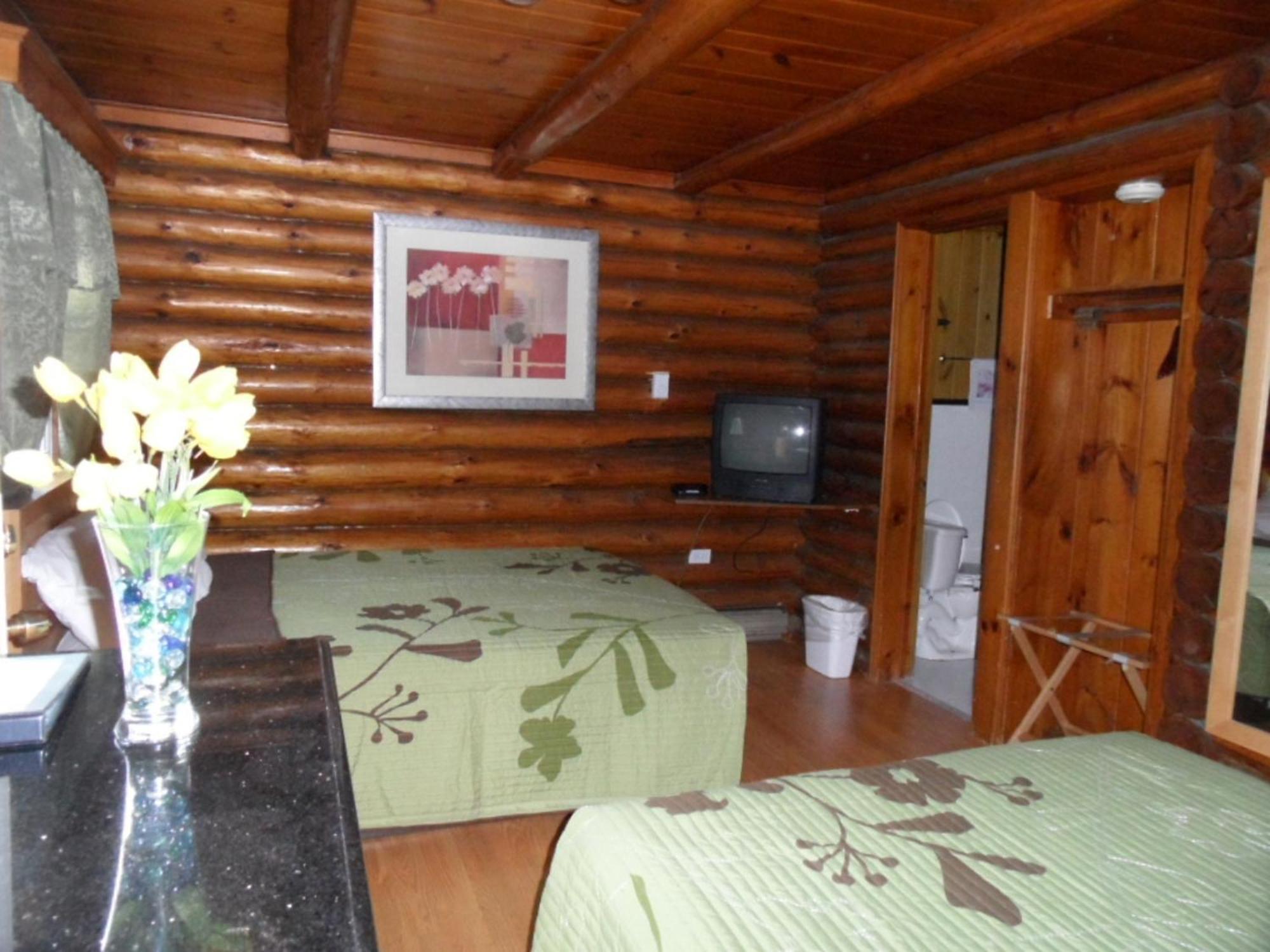 Seven Dwarfs Cabin - On The Brook Cabins Lake George Camera foto