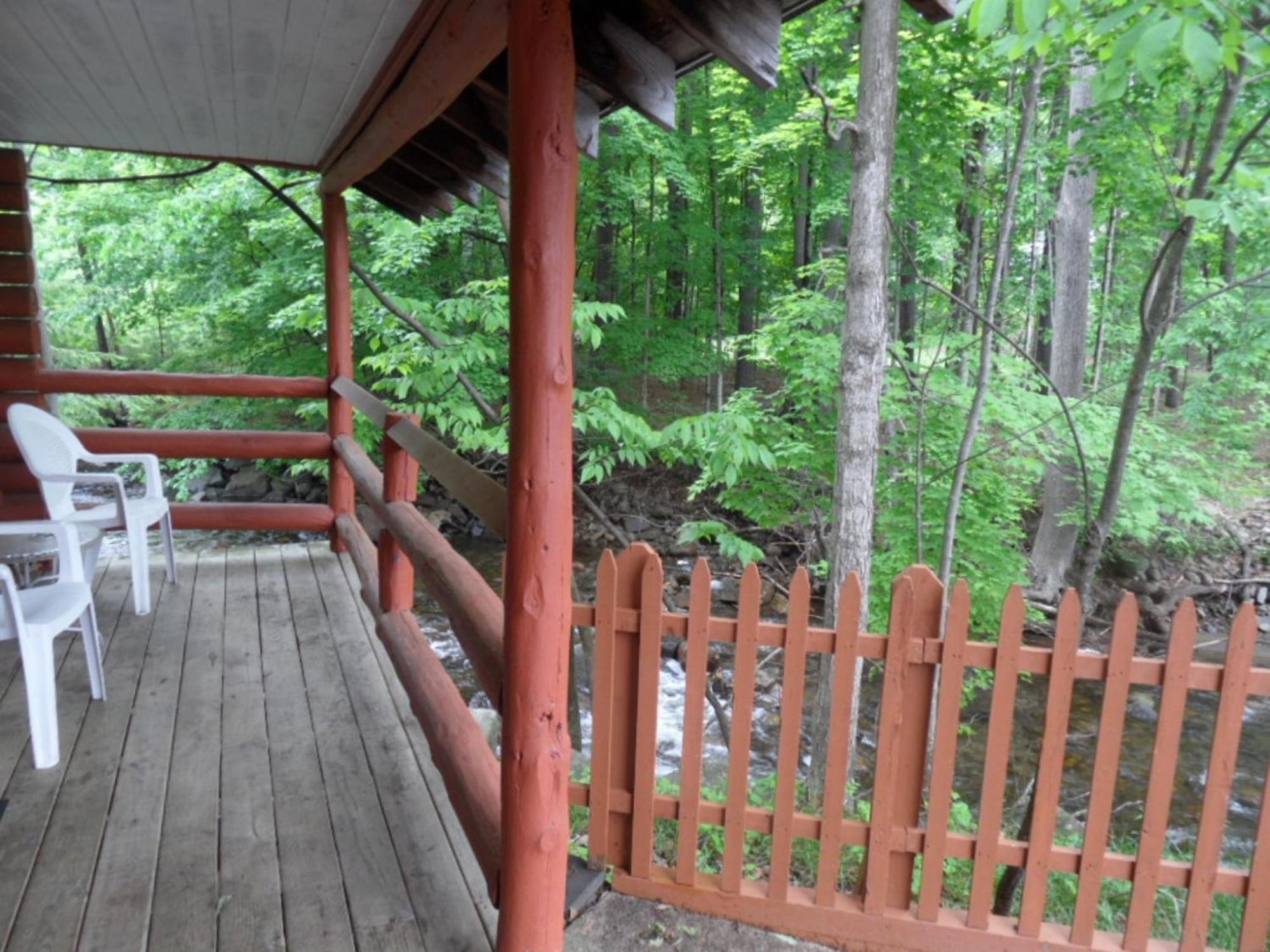 Seven Dwarfs Cabin - On The Brook Cabins Lake George Camera foto