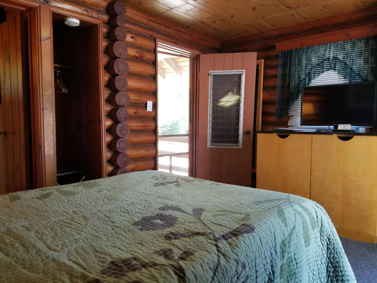 Seven Dwarfs Cabin - On The Brook Cabins Lake George Esterno foto